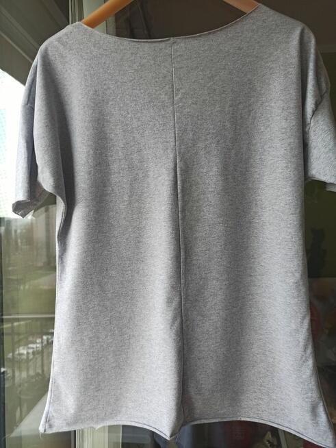 Szary podkoszulek z sercem