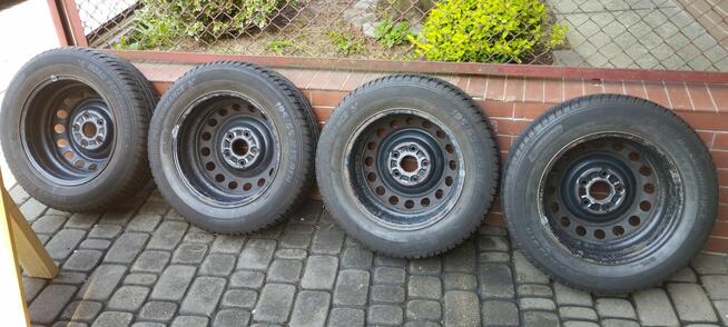 Koła 15 cali na stalowych felgach