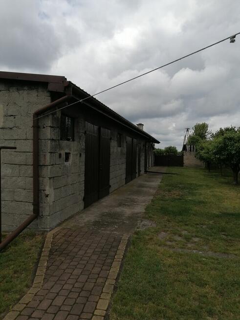 Sprzedam dom z działka i budynkami gospodarczymi