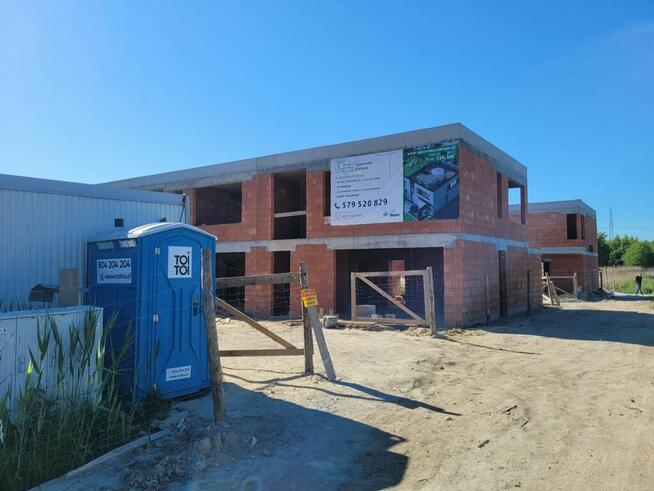 Stany Surowe ,Generalny wykonawca