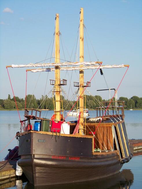 Sprzedam jacht motorowy, łódź, galeon