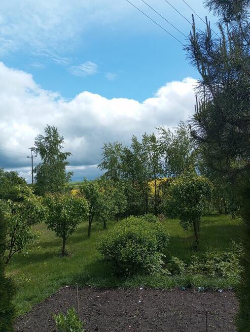 Sprzedam działkę zabudowaną.