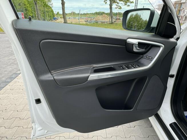 Volvo XC 60 2.0 D / 190KM LED Automat Ksenon Nawigacja Kamera Skóra El.Klapa