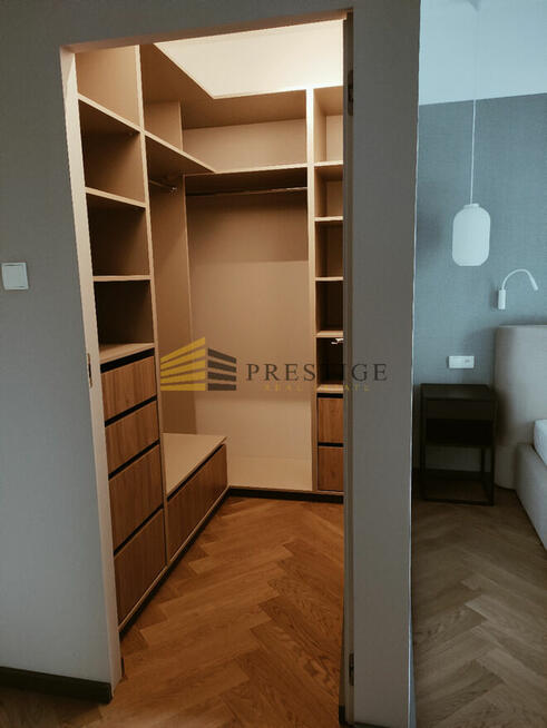 Piękne mieszkanie w samym Centrum, Złota 75a