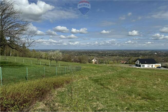 Działka leśna w górach, idealna na wypoczynek.