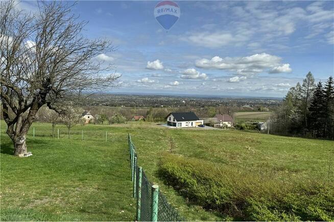 Działka leśna w górach, idealna na wypoczynek.