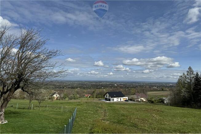 Działka leśna w górach, idealna na wypoczynek.