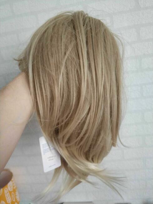 Peruka Jasny Blond włosy krótkie damskie 1 1 włosy z grzywką