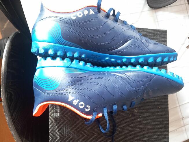 Sprzedam Nowe, oryginalne korki marki ADIDAS