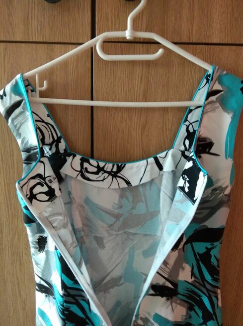 Sprzedam sukienkę De Facto rozmiar 40