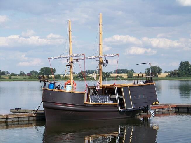 Sprzedam jacht motorowy, łódź, galeon