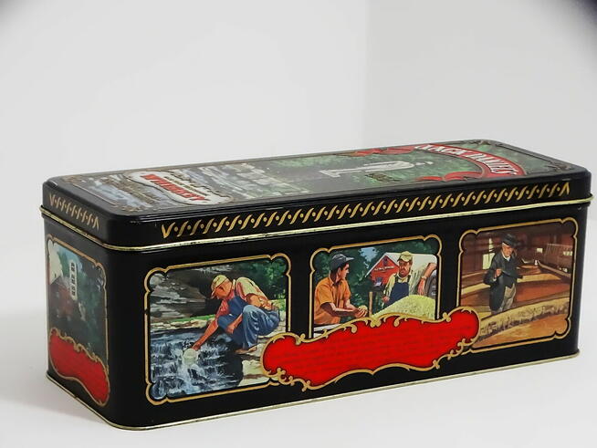 Metalowa ozdobna kolekcjonerska puszka Jack Daniels