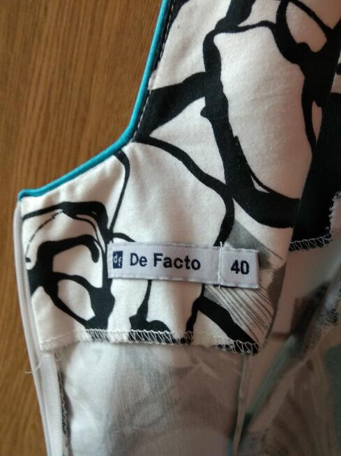 Sprzedam sukienkę De Facto rozmiar 40