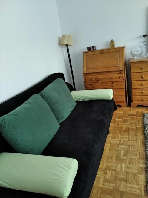 Sprzed. bezp. 3 pok. na 1 p. w budynku 1/1