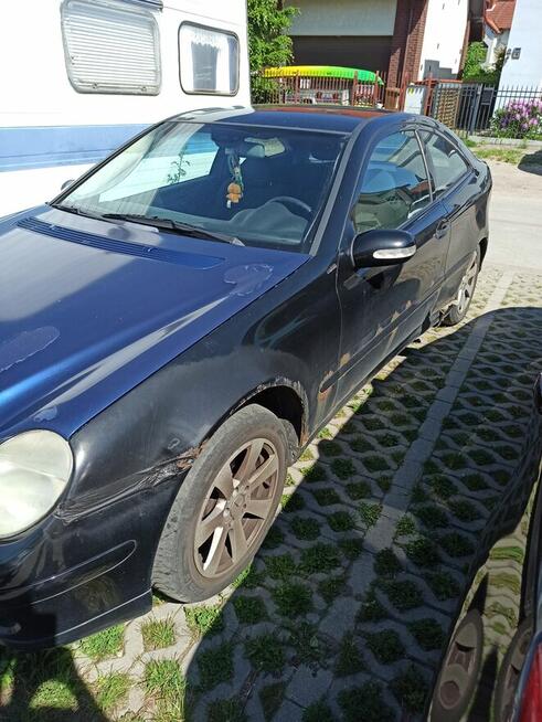 Syndyk sprzedaje Udział w samochodzie osobowym