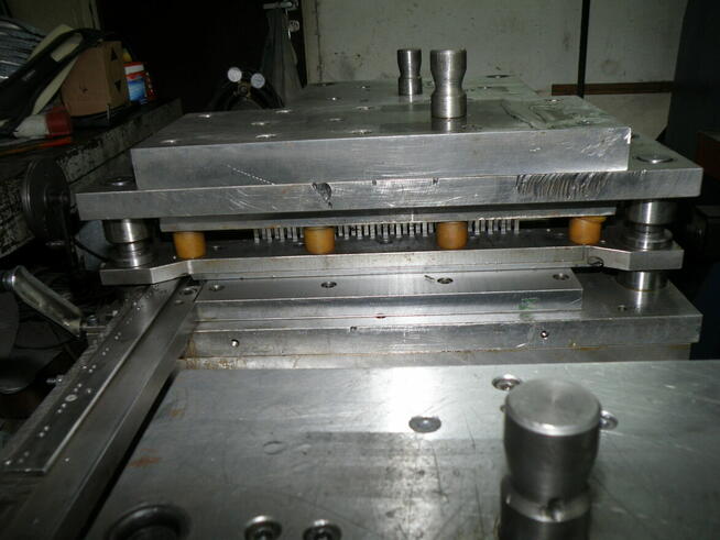 Narzędzia do produkcji koszy metalowych