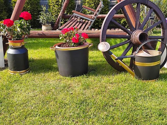 Odrestaurowane kanistry