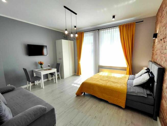 400 metrów od morza i plaży - Wynajem Pokoje i Apartamenty