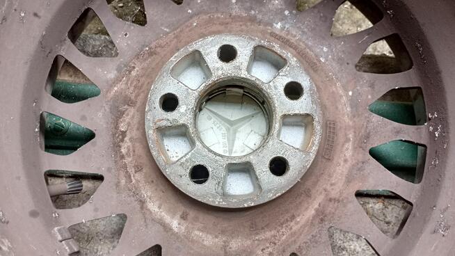 Koła na felgach aluminiowych