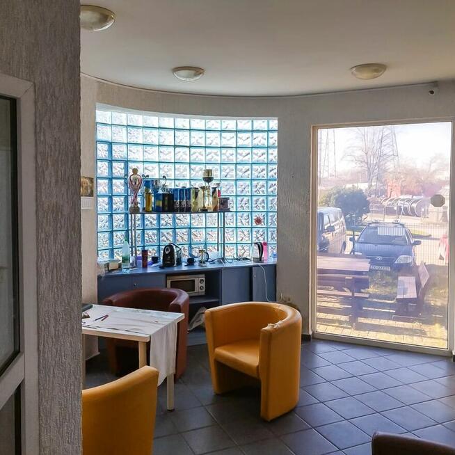 Kompleks Sportowy – Hala 17×78: 2 korty i domek klubowy