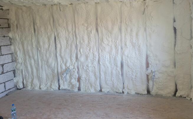 Ocieplenia poddaszy pianą PUR