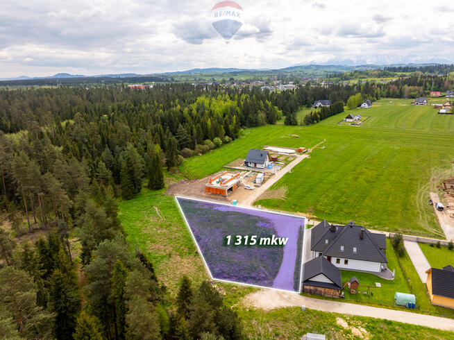 Działka pod lasem