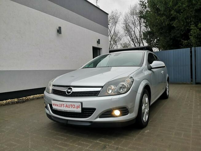 Opel Astra 1.6 16V 116 KM GTC Klima Parktronic Tempomat Pod. fotele Serwis