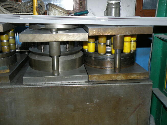 Narzędzia do produkcji koszy metalowych