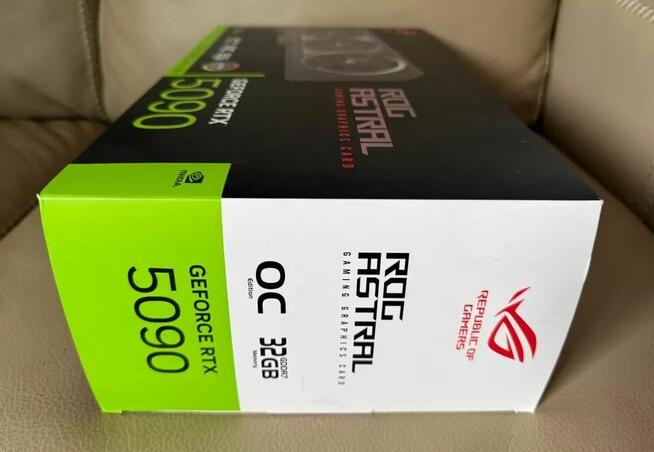 ASUS ROG Astral GeForce RTX 5090 OC Edition Gaming