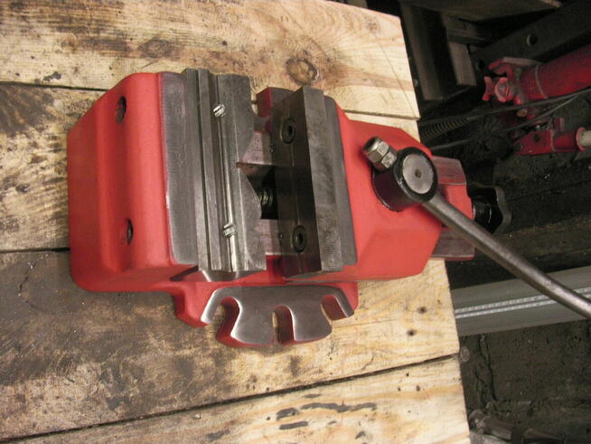 Imadło Maszynowe -wiertarskie TYP 6542-80 BIASOL-BIAL