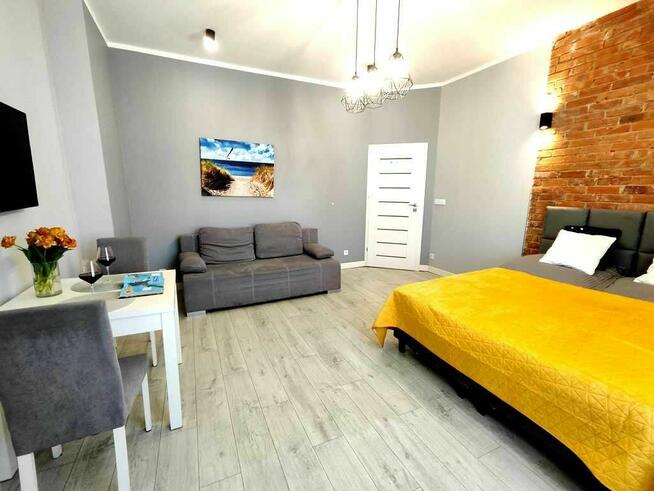 400 metrów od morza i plaży - Wynajem Pokoje i Apartamenty