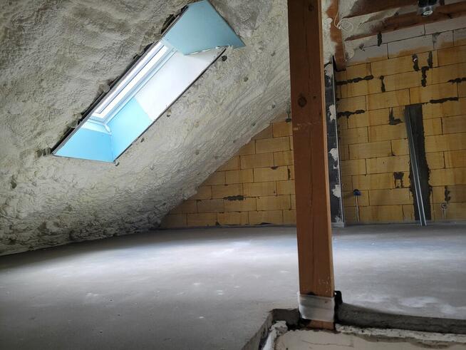 Ocieplenia poddaszy pianą PUR