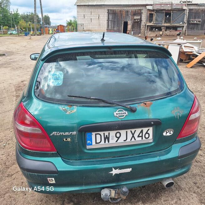 Syndyk sprzeda samochód Nissan Almera 1.8