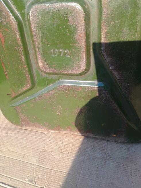 Odrestaurowane kanistry