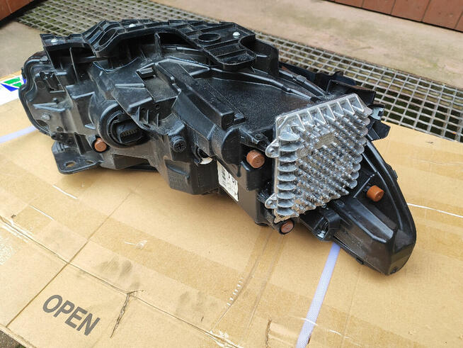 Lampa reflektor jeep cherokee kl 19+ oryginał USA