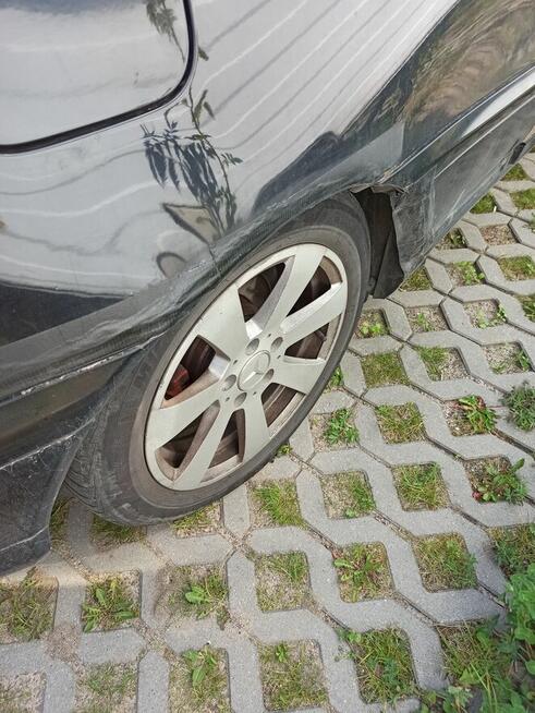 Syndyk sprzedaje Udział w samochodzie osobowym