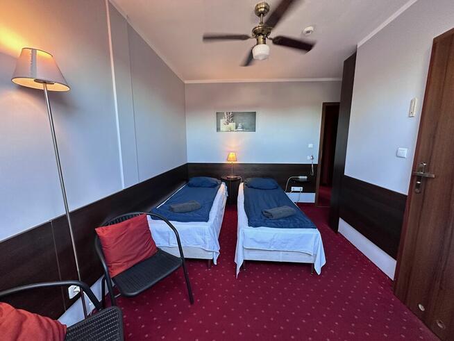 Pokoje dla firm z łazienkami - najem tygodniowy i dobowy