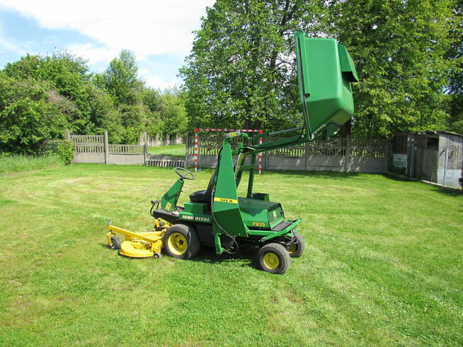 Traktor kosiarka John Deere F 1145 4x4 z górnym wysypem