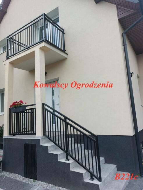 Ogrodzenie frontowe, palisadowe grzebieniowe Bramy Balustrad