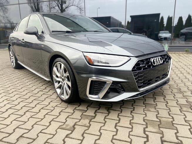 Audi A4 45 TFSI quattro S tronic S line