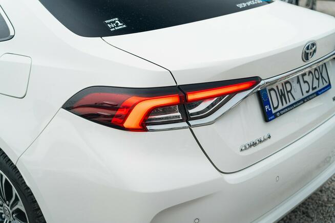 Toyota Corolla Comfort Style Tech Sedan Hybrid