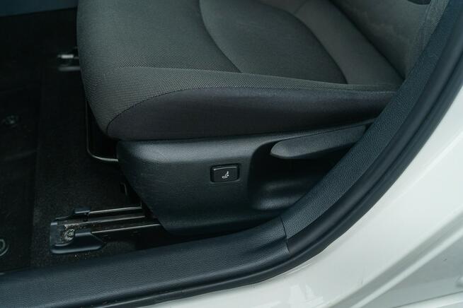 Toyota Corolla Comfort Style Tech Sedan Hybrid