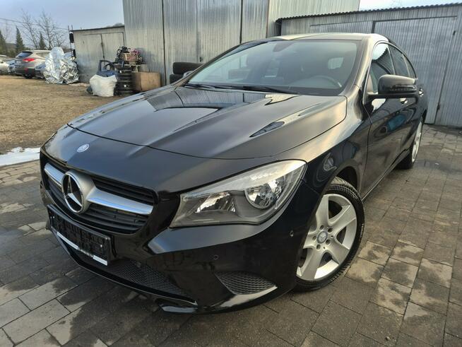 CLA 180 122km BENZYNA kamera NAVI skóra SERWIS 2016