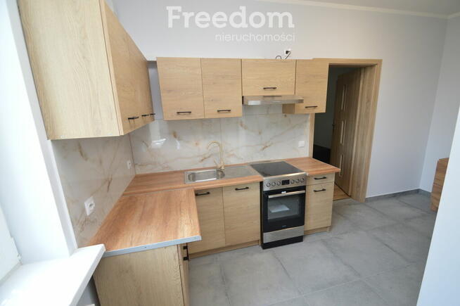 Dom podzielony na mieszkania pod wynajem.