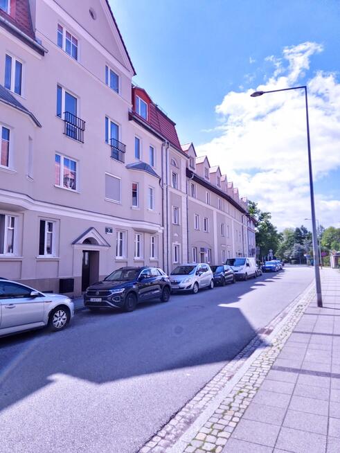 Przestronne 3-pokojowe mieszkanie (75m²) |