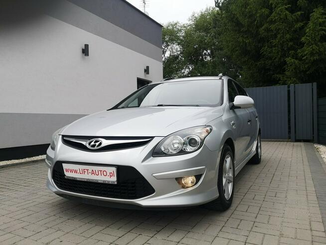 Hyundai i30 1.6CRDI  90KM  Klimatronic   Kamera  Alu 15"  Isofix  Serwis