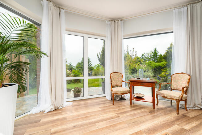 Piękny,rodzinny dom z ogrodem w spokojnej okolicy.