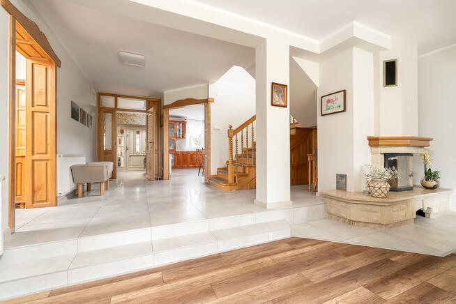 Piękny,rodzinny dom z ogrodem w spokojnej okolicy.