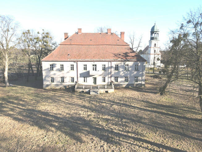 Na Sprzedaż Barokowy Dwór Biskupice, Opolskie.