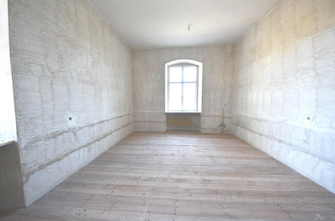 Na Sprzedaż Barokowy Dwór Biskupice, Opolskie.